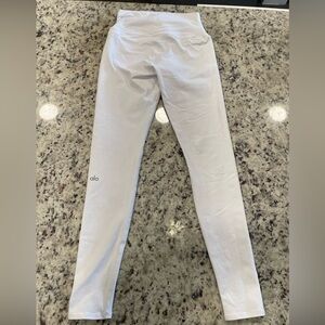 White Alo Yoga Leggings